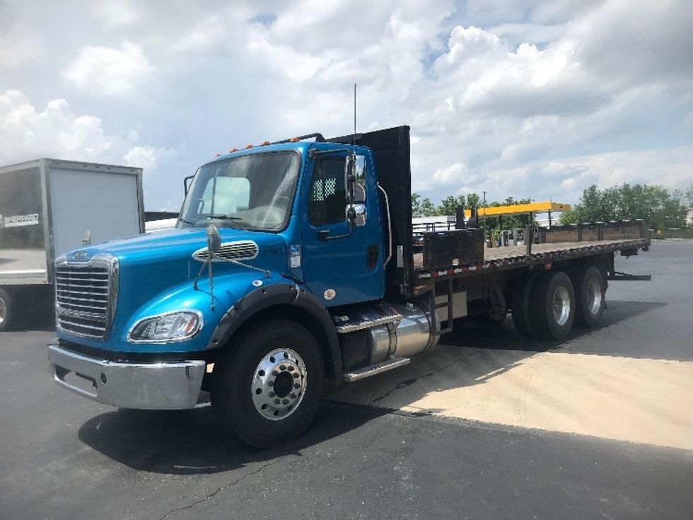Flatbed Truck-Light and Medium Duty Trucks-Freightliner-2019-M211264S-Harrisburg-PA-321,210\n\t\tmiles-$ 90,750 - Image 3