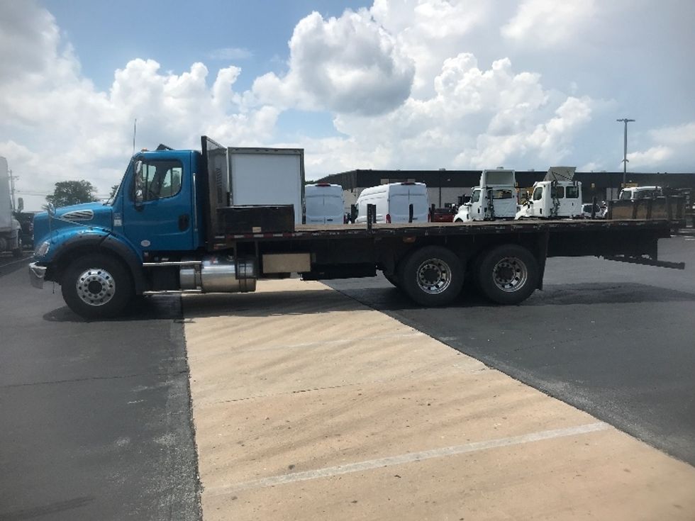Flatbed Truck-Light and Medium Duty Trucks-Freightliner-2019-M211264S-Harrisburg-PA-321,210\n\t\tmiles-$ 90,750 - Image 4