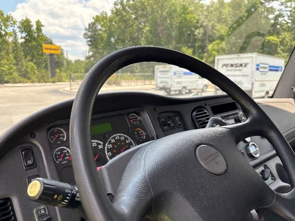Flatbed Truck-Light and Medium Duty Trucks-Freightliner-2019-M211264S-Ladson-SC-213,323\n\t\tmiles-$ 81,500 - Image 12