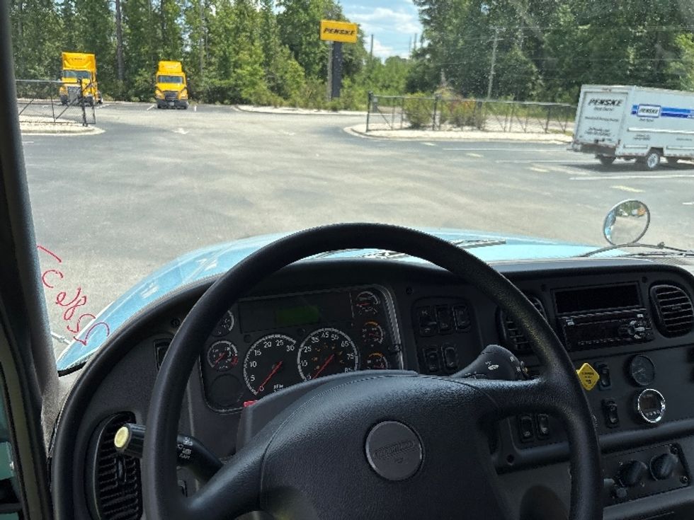 Flatbed Truck-Light and Medium Duty Trucks-Freightliner-2019-M211264S-Ladson-SC-213,323\n\t\tmiles-$ 81,500 - Image 13