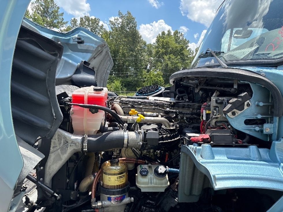 Flatbed Truck-Light and Medium Duty Trucks-Freightliner-2019-M211264S-Ladson-SC-213,323\n\t\tmiles-$ 81,500 - Image 18