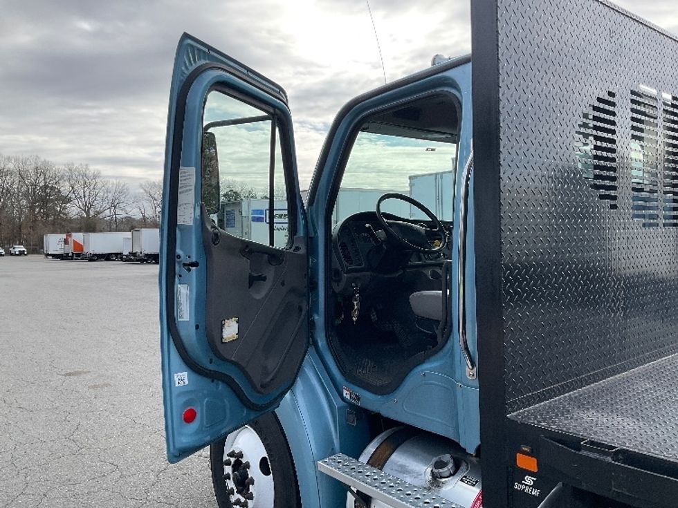Flatbed Truck-Light and Medium Duty Trucks-Freightliner-2019-M211264S-Little Rock-AR-220,318\n\t\tmiles-$ 86,000 - Image 12