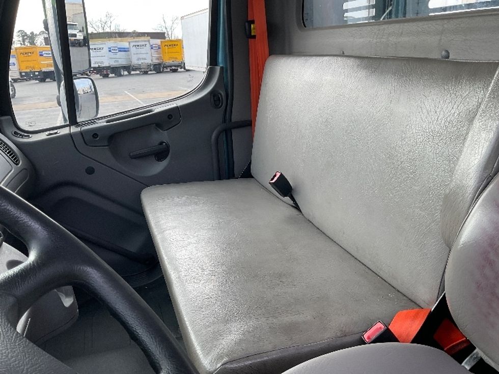 Flatbed Truck-Light and Medium Duty Trucks-Freightliner-2019-M211264S-Little Rock-AR-220,318\n\t\tmiles-$ 86,000 - Image 15