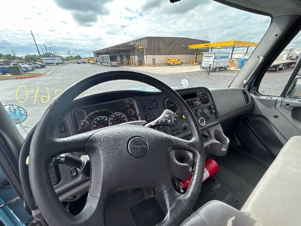 Flatbed Truck-Light and Medium Duty Trucks-Freightliner-2019-M211264S-Lowell-AR-249,725\n\t\tmiles-$ 82,000 - Image 14