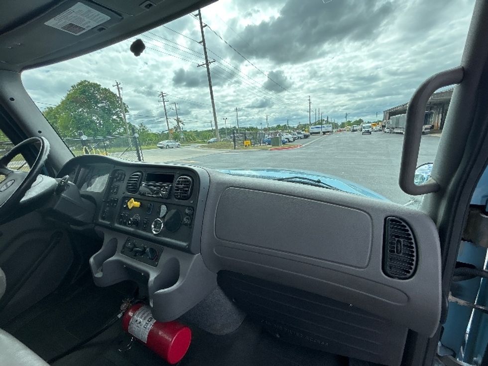 Flatbed Truck-Light and Medium Duty Trucks-Freightliner-2019-M211264S-Lowell-AR-249,725\n\t\tmiles-$ 82,000 - Image 17
