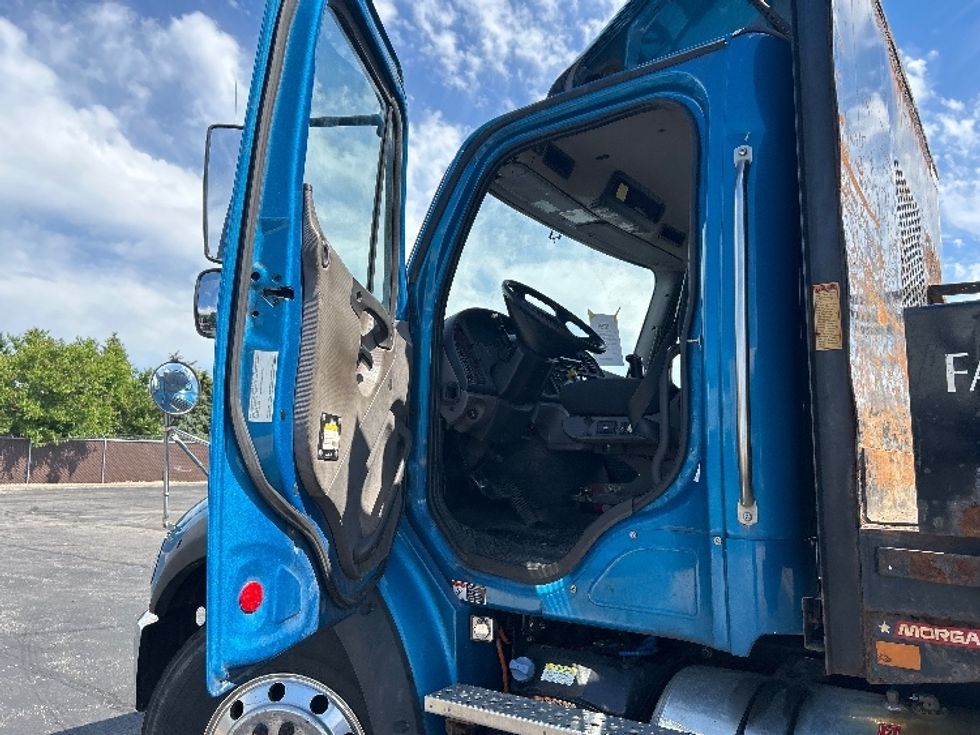 Flatbed Truck-Light and Medium Duty Trucks-Freightliner-2019-M211264S-Middlefield-OH-343,984\n\t\tmiles-$ 76,750 - Image 16