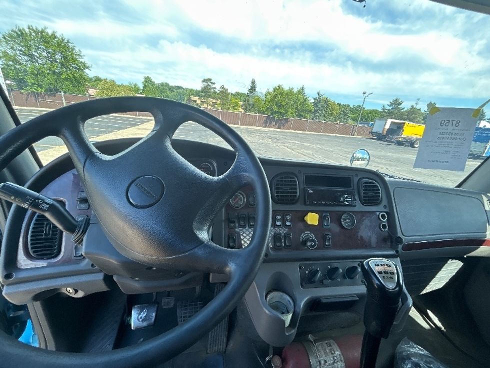 Flatbed Truck-Light and Medium Duty Trucks-Freightliner-2019-M211264S-Middlefield-OH-343,984\n\t\tmiles-$ 76,750 - Image 18