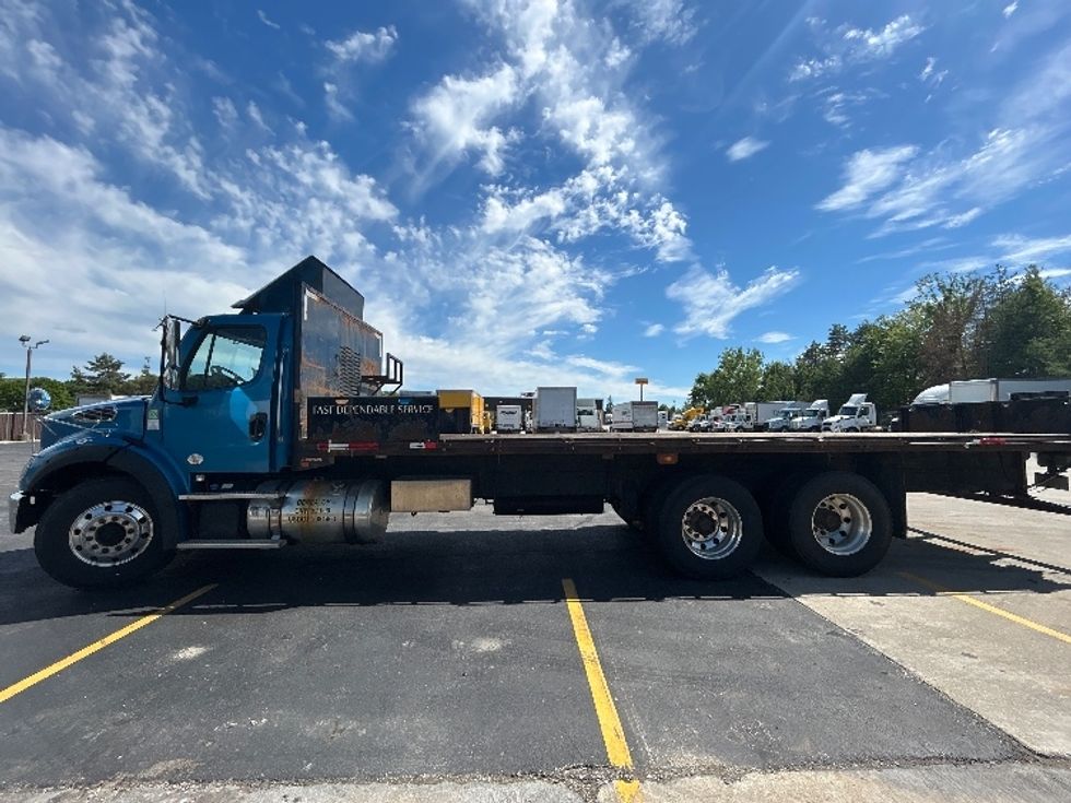 Flatbed Truck-Light and Medium Duty Trucks-Freightliner-2019-M211264S-Middlefield-OH-343,984\n\t\tmiles-$ 76,750 - Image 4
