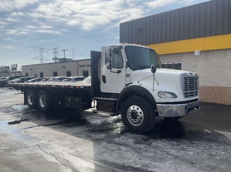 Flatbed Truck-Light and Medium Duty Trucks-Freightliner-2019-M211264S-Milwaukee-WI-410,208\n\t\tmiles-$ 81,500 - Image 1