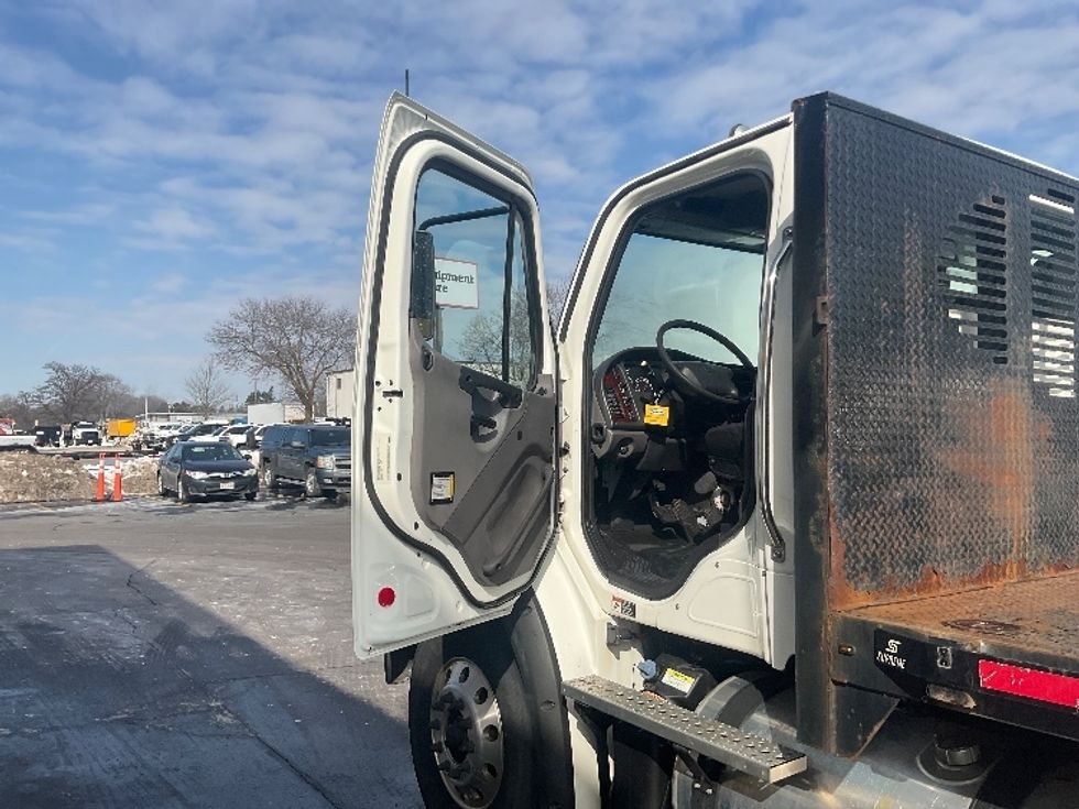 Flatbed Truck-Light and Medium Duty Trucks-Freightliner-2019-M211264S-Milwaukee-WI-410,208\n\t\tmiles-$ 81,500 - Image 12