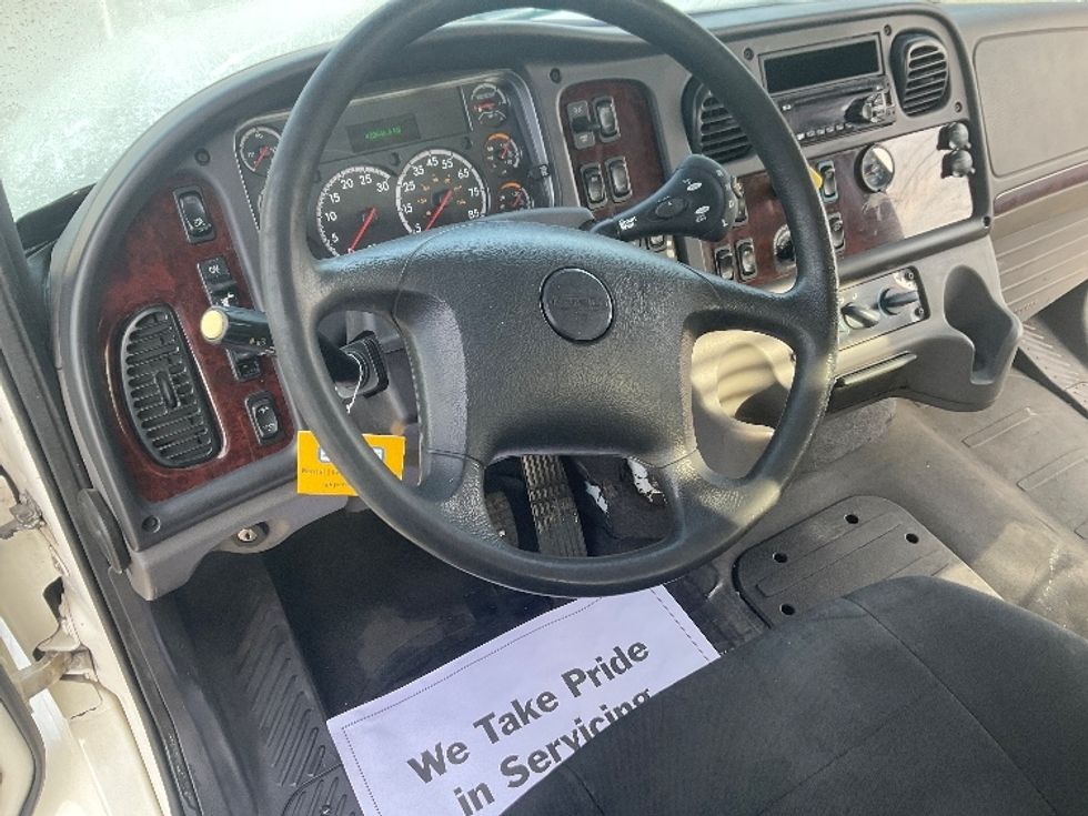 Flatbed Truck-Light and Medium Duty Trucks-Freightliner-2019-M211264S-Milwaukee-WI-410,208\n\t\tmiles-$ 81,500 - Image 13