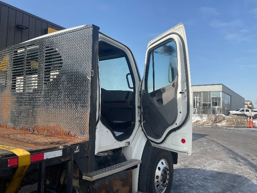 Flatbed Truck-Light and Medium Duty Trucks-Freightliner-2019-M211264S-Milwaukee-WI-410,208\n\t\tmiles-$ 81,500 - Image 16