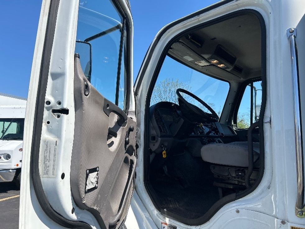 Flatbed Truck-Light and Medium Duty Trucks-Freightliner-2019-M211264S-Montgomery-NY-239,365\n\t\tmiles-$ 97,750 - Image 14