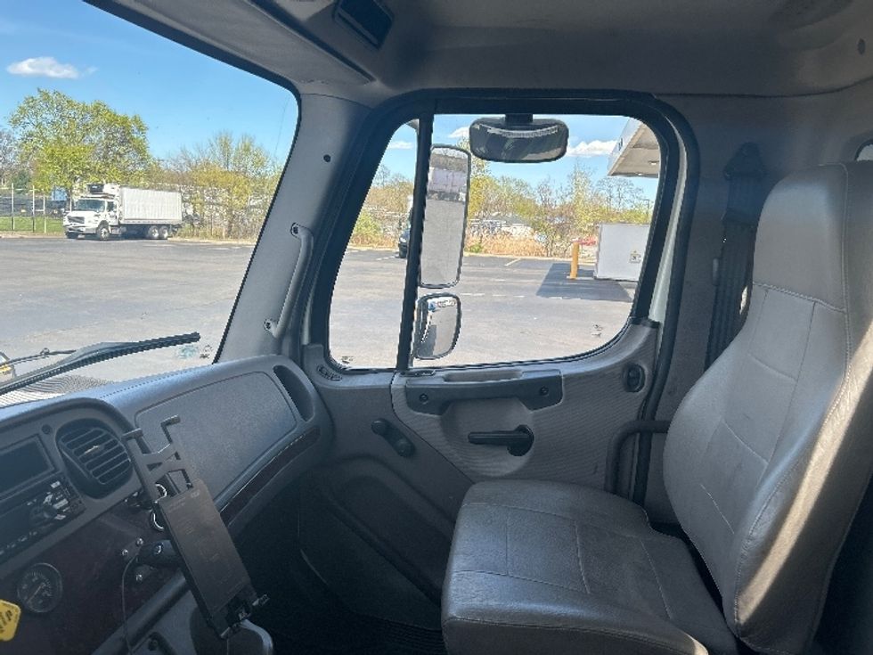 Flatbed Truck-Light and Medium Duty Trucks-Freightliner-2019-M211264S-Montgomery-NY-239,365\n\t\tmiles-$ 97,750 - Image 17