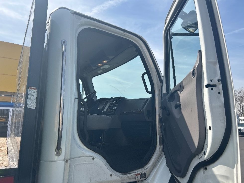 Flatbed Truck-Light and Medium Duty Trucks-Freightliner-2019-M211264S-Montgomery-NY-239,365\n\t\tmiles-$ 97,750 - Image 18