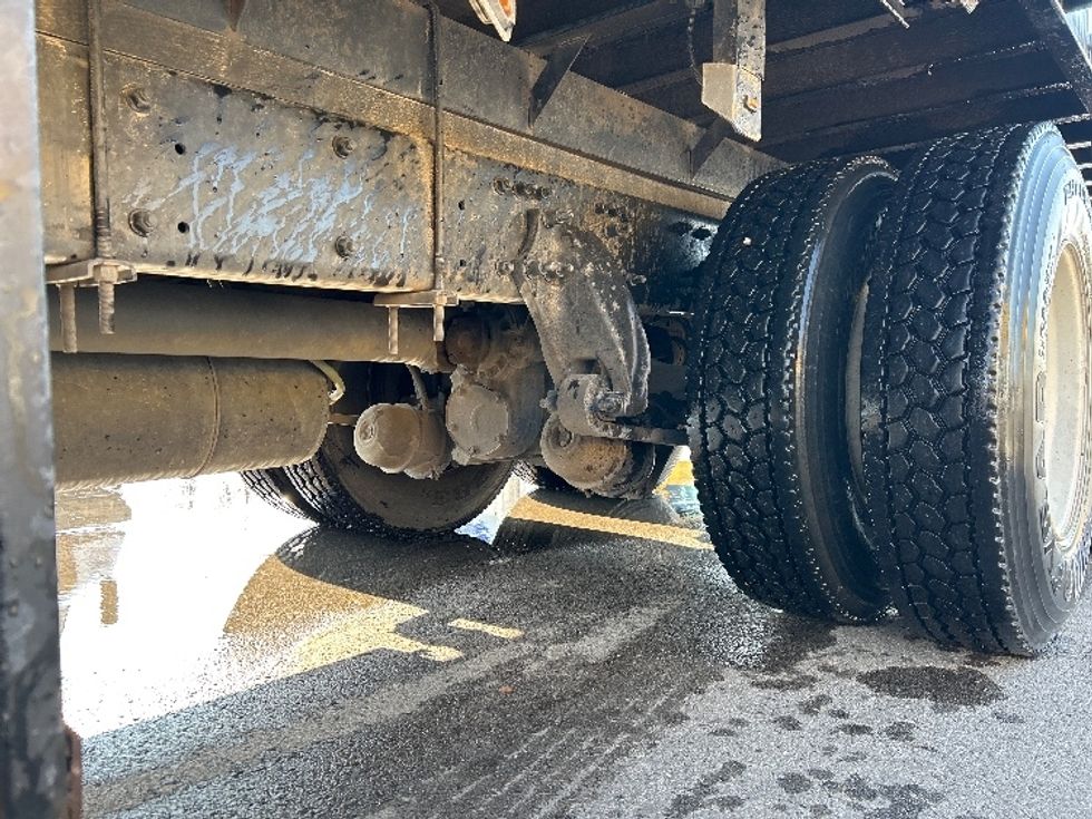 Flatbed Truck-Light and Medium Duty Trucks-Freightliner-2019-M211264S-Oklahoma City-OK-218,698\n\t\tmiles-$ 86,000 - Image 5