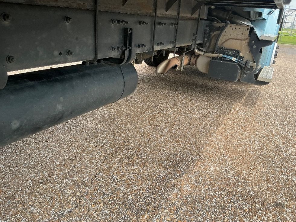 Flatbed Truck-Light and Medium Duty Trucks-Freightliner-2019-M211264S-Olive Branch-MS-144,249\n\t\tmiles-$ 87,250 - Image 11