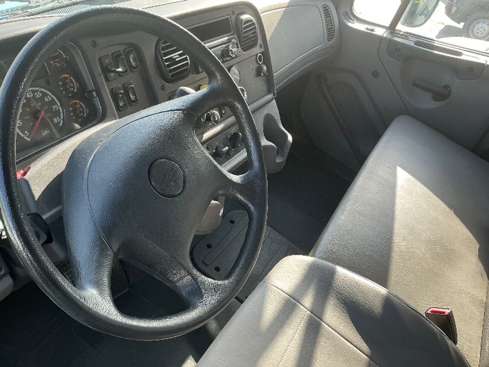 Flatbed Truck-Light and Medium Duty Trucks-Freightliner-2019-M211264S-Olive Branch-MS-144,249\n\t\tmiles-$ 87,250 - Image 14