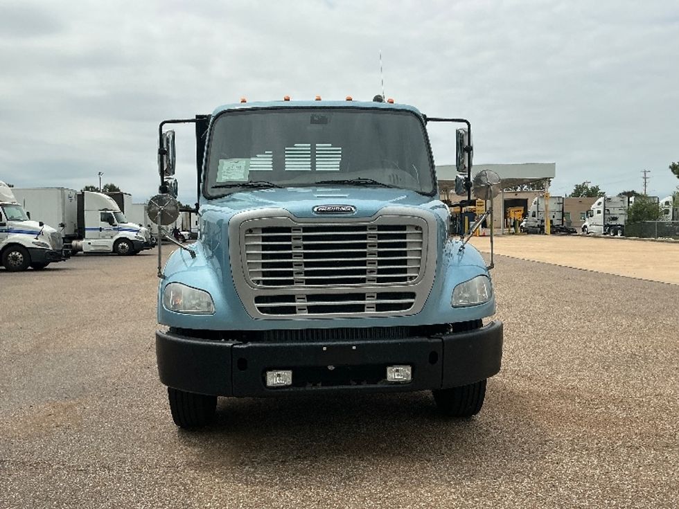 Flatbed Truck-Light and Medium Duty Trucks-Freightliner-2019-M211264S-Olive Branch-MS-144,249\n\t\tmiles-$ 87,250 - Image 2