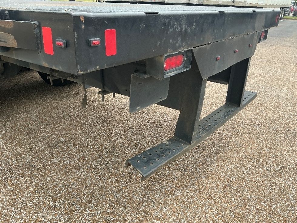Flatbed Truck-Light and Medium Duty Trucks-Freightliner-2019-M211264S-Olive Branch-MS-144,249\n\t\tmiles-$ 87,250 - Image 22