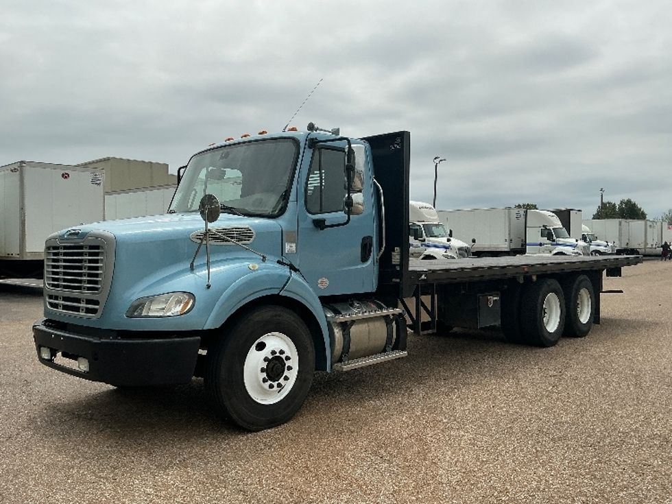 Flatbed Truck-Light and Medium Duty Trucks-Freightliner-2019-M211264S-Olive Branch-MS-144,249\n\t\tmiles-$ 87,250 - Image 3