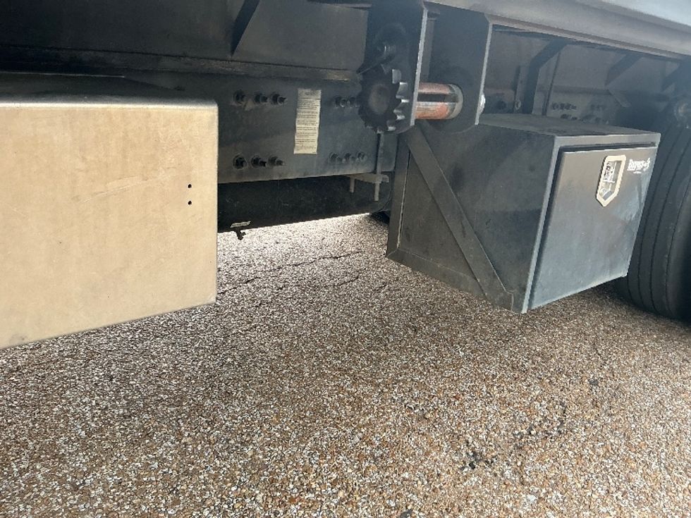 Flatbed Truck-Light and Medium Duty Trucks-Freightliner-2019-M211264S-Olive Branch-MS-144,249\n\t\tmiles-$ 87,250 - Image 5