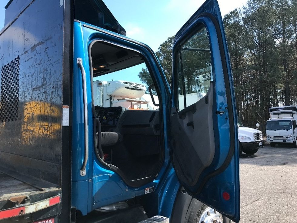 Flatbed Truck-Light and Medium Duty Trucks-Freightliner-2019-M211264S-Prince George-VA-413,294\n\t\tmiles-$ 79,500 - Image 16