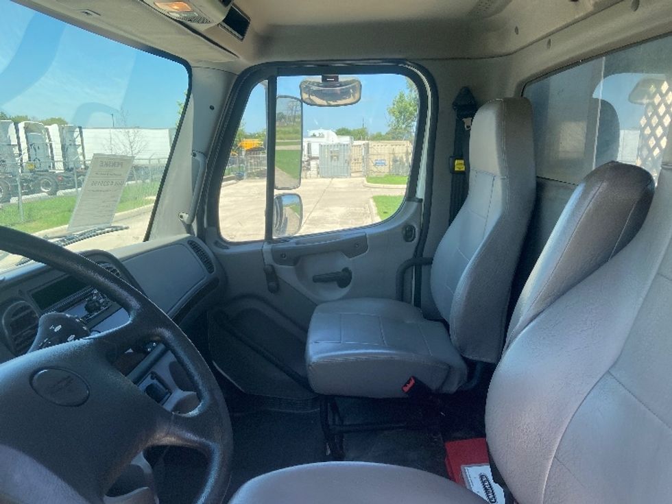 Flatbed Truck-Light and Medium Duty Trucks-Freightliner-2019-M211264S-San Antonio-TX-225,769\n\t\tmiles-$ 98,750 - Image 15