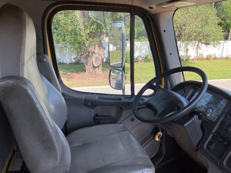 Flatbed Truck-Light and Medium Duty Trucks-Freightliner-2019-M211264S-Tampa-FL-499,226\n\t\tmiles-$ 78,750 - Image 22