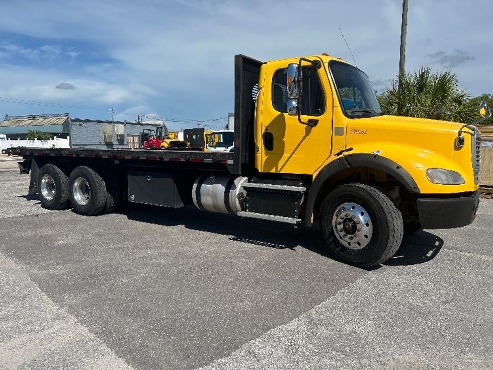 Flatbed Truck-Light and Medium Duty Trucks-Freightliner-2019-M211264S-Tampa-FL-523,483\n\t\tmiles-$ 70,750 - Image 1