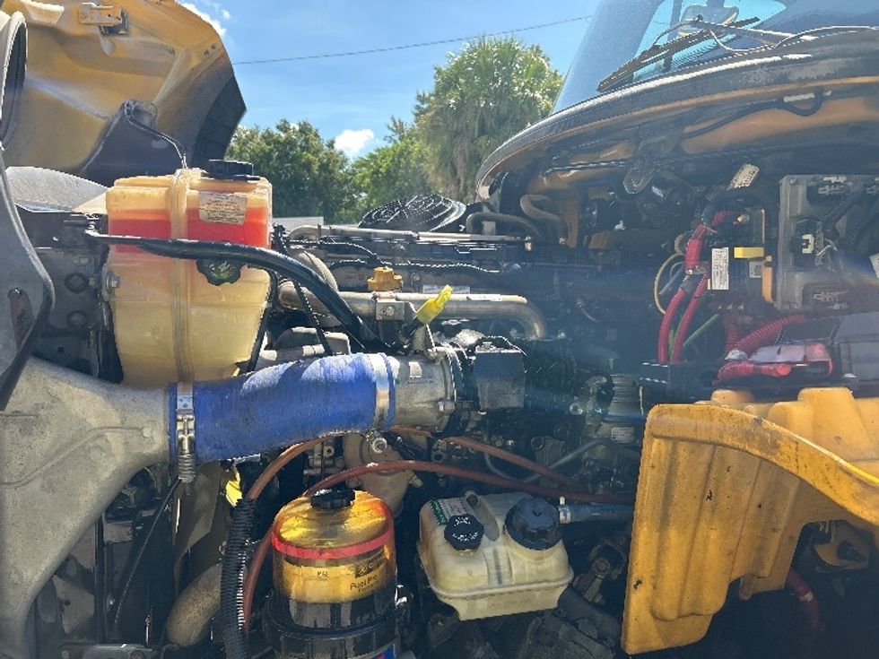 Flatbed Truck-Light and Medium Duty Trucks-Freightliner-2019-M211264S-Tampa-FL-523,483\n\t\tmiles-$ 70,750 - Image 22