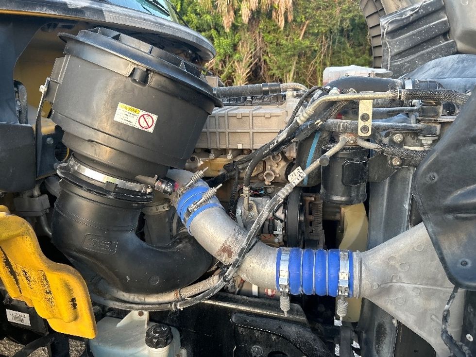 Flatbed Truck-Light and Medium Duty Trucks-Freightliner-2019-M211264S-Tampa-FL-540,177\n\t\tmiles-$ 69,500 - Image 20