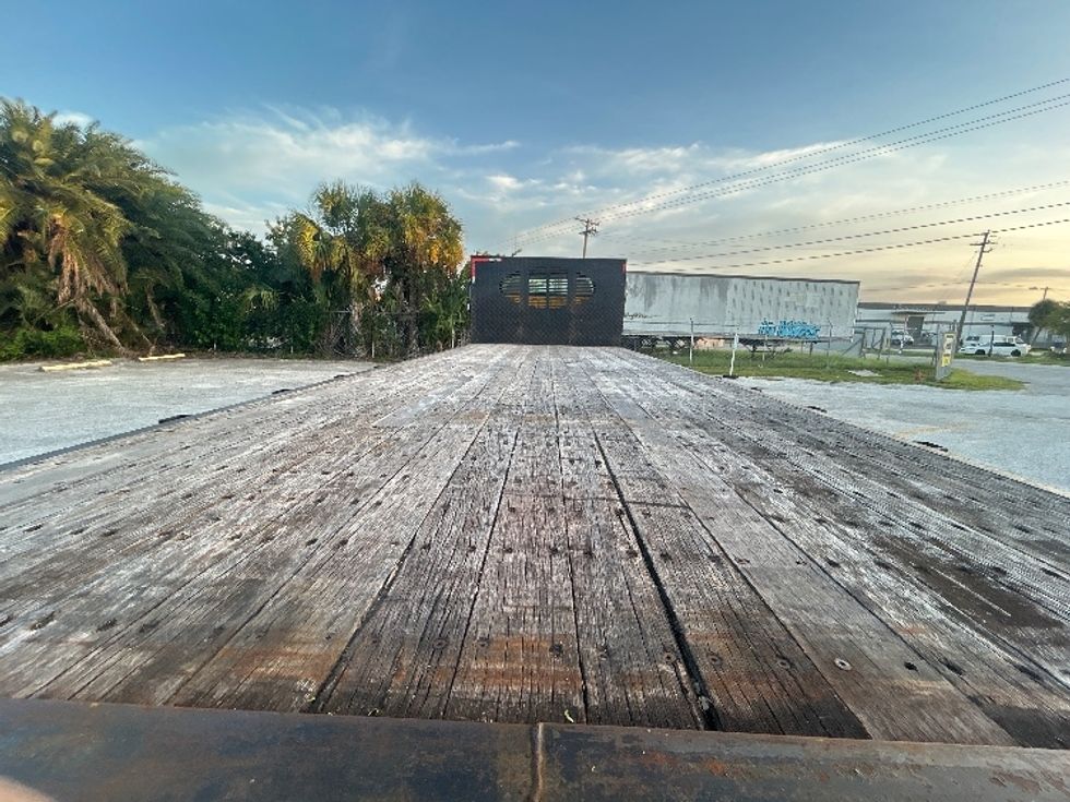 Flatbed Truck-Light and Medium Duty Trucks-Freightliner-2019-M211264S-Tampa-FL-540,177\n\t\tmiles-$ 69,500 - Image 9