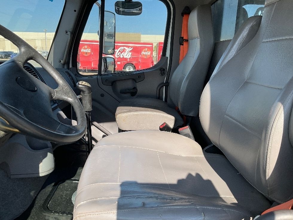 Flatbed Truck-Light and Medium Duty Trucks-Freightliner-2019-M211264S-Tulsa-OK-124,569\n\t\tmiles-$ 88,250 - Image 19