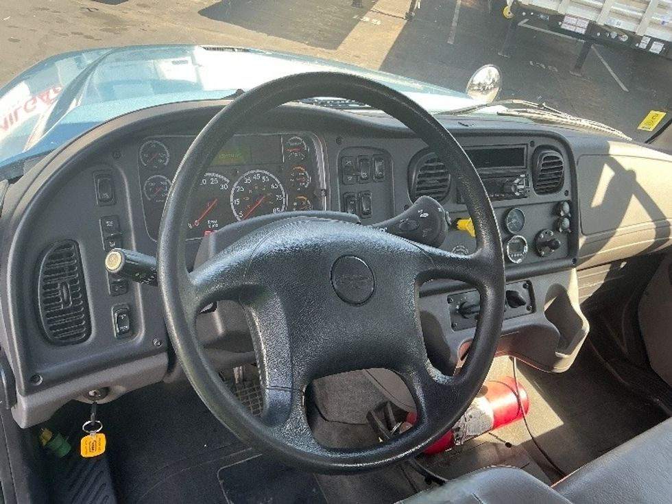 Flatbed Truck-Light and Medium Duty Trucks-Freightliner-2019-M211264S-West Sacramento-CA-188,700\n\t\tmiles-$ 85,500 - Image 14