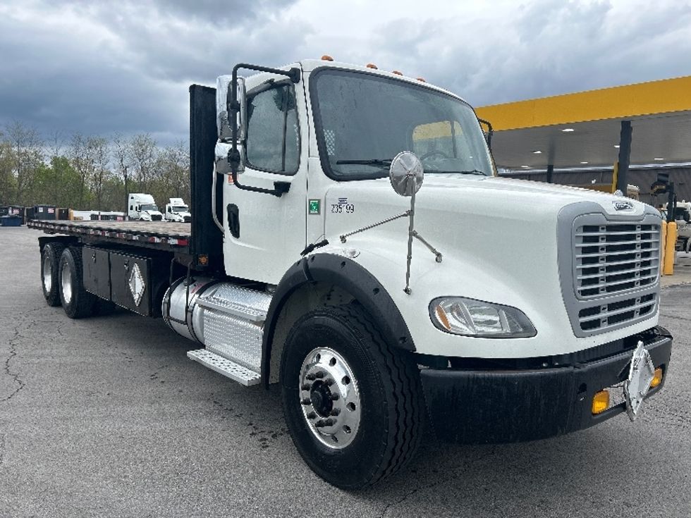 Flatbed Truck-Light and Medium Duty Trucks-Freightliner-2019-M211264S-Zelienople-PA-298,853\n\t\tmiles-$ 86,500 - Image 1