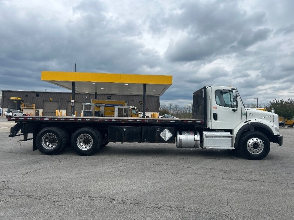 Flatbed Truck-Light and Medium Duty Trucks-Freightliner-2019-M211264S-Zelienople-PA-298,853\n\t\tmiles-$ 86,500 - Image 12