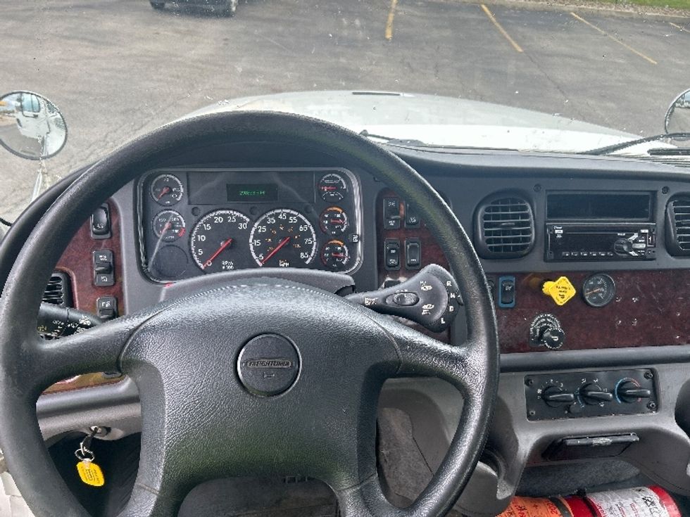 Flatbed Truck-Light and Medium Duty Trucks-Freightliner-2019-M211264S-Zelienople-PA-298,853\n\t\tmiles-$ 86,500 - Image 15