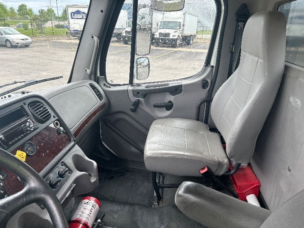 Flatbed Truck-Light and Medium Duty Trucks-Freightliner-2019-M211264S-Zelienople-PA-298,853\n\t\tmiles-$ 86,500 - Image 16