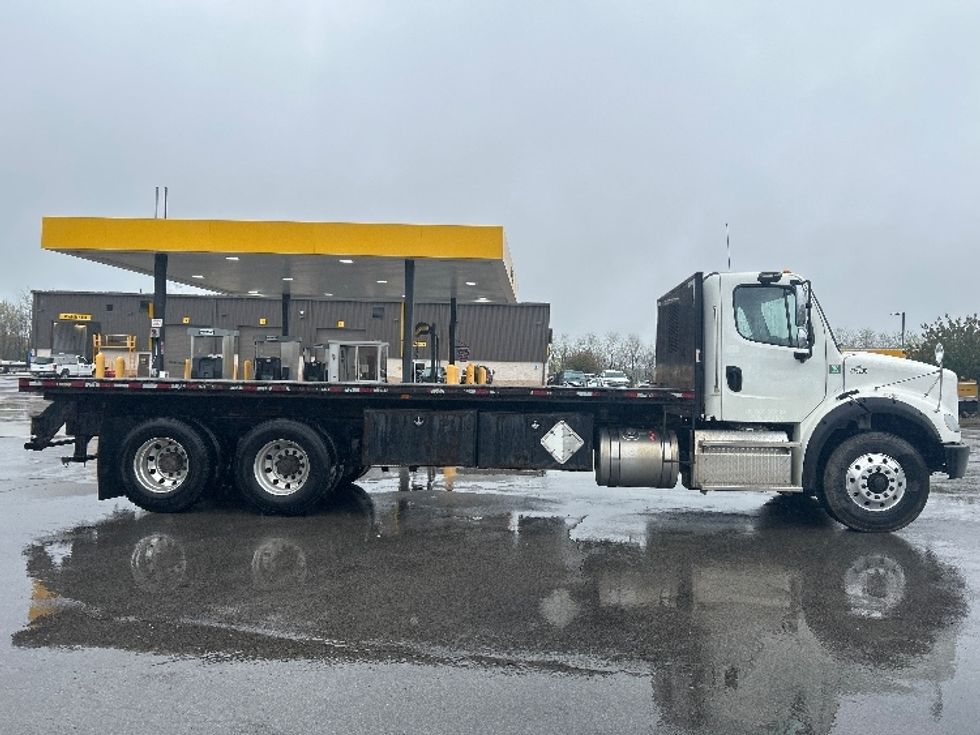 Flatbed Truck-Light and Medium Duty Trucks-Freightliner-2019-M211264S-Zelienople-PA-324,212\n\t\tmiles-$ 85,250 - Image 12