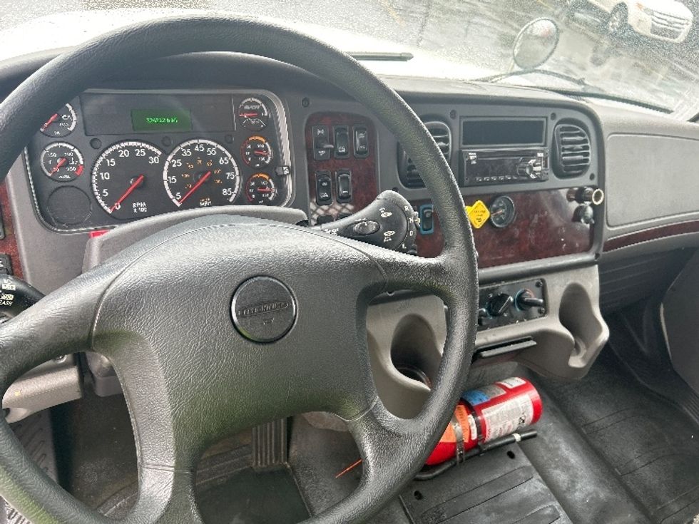 Flatbed Truck-Light and Medium Duty Trucks-Freightliner-2019-M211264S-Zelienople-PA-324,212\n\t\tmiles-$ 85,250 - Image 14