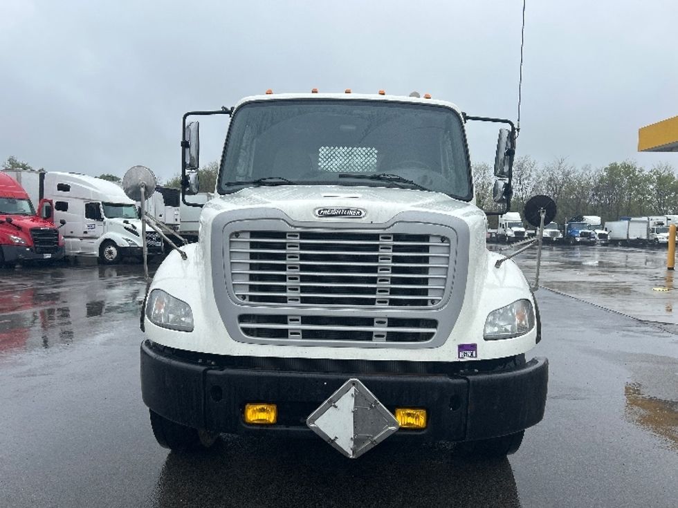 Flatbed Truck-Light and Medium Duty Trucks-Freightliner-2019-M211264S-Zelienople-PA-324,212\n\t\tmiles-$ 85,250 - Image 2