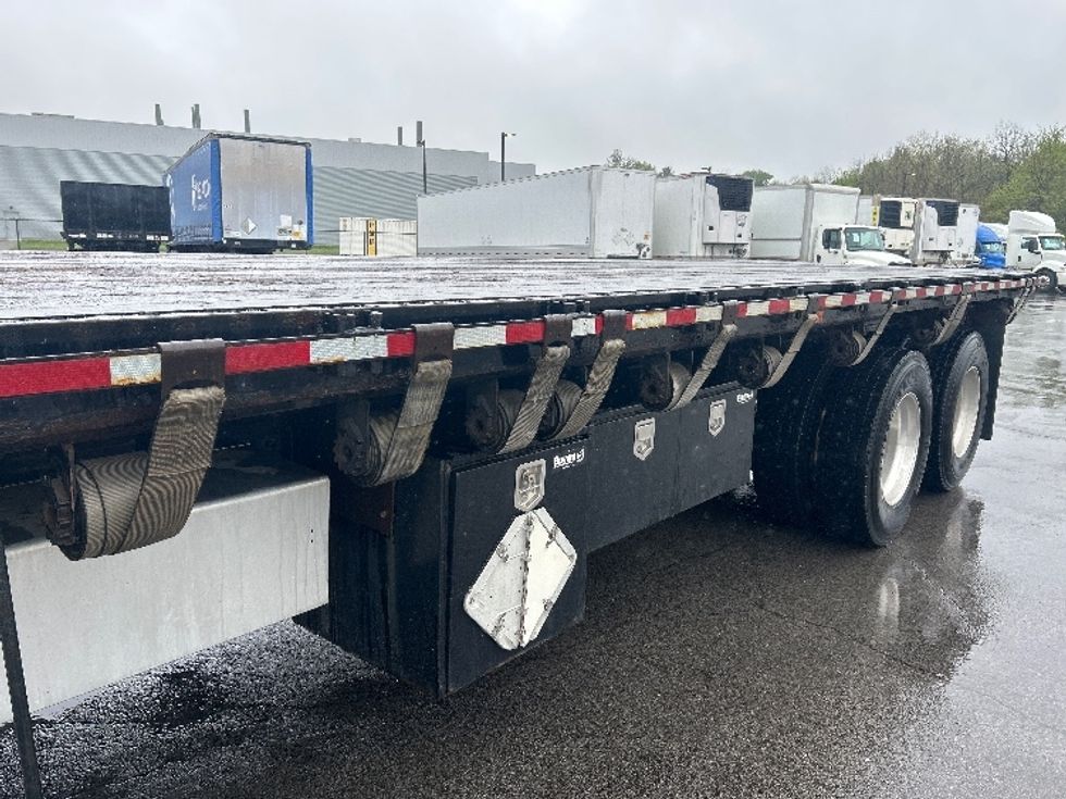 Flatbed Truck-Light and Medium Duty Trucks-Freightliner-2019-M211264S-Zelienople-PA-324,212\n\t\tmiles-$ 85,250 - Image 22