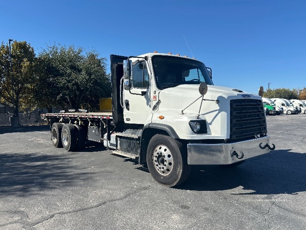 Flatbed Truck-Light and Medium Duty Trucks-Freightliner-2020-114SD-Austin-TX-168,520\n\t\tmiles-$ 113,750 - Image 1