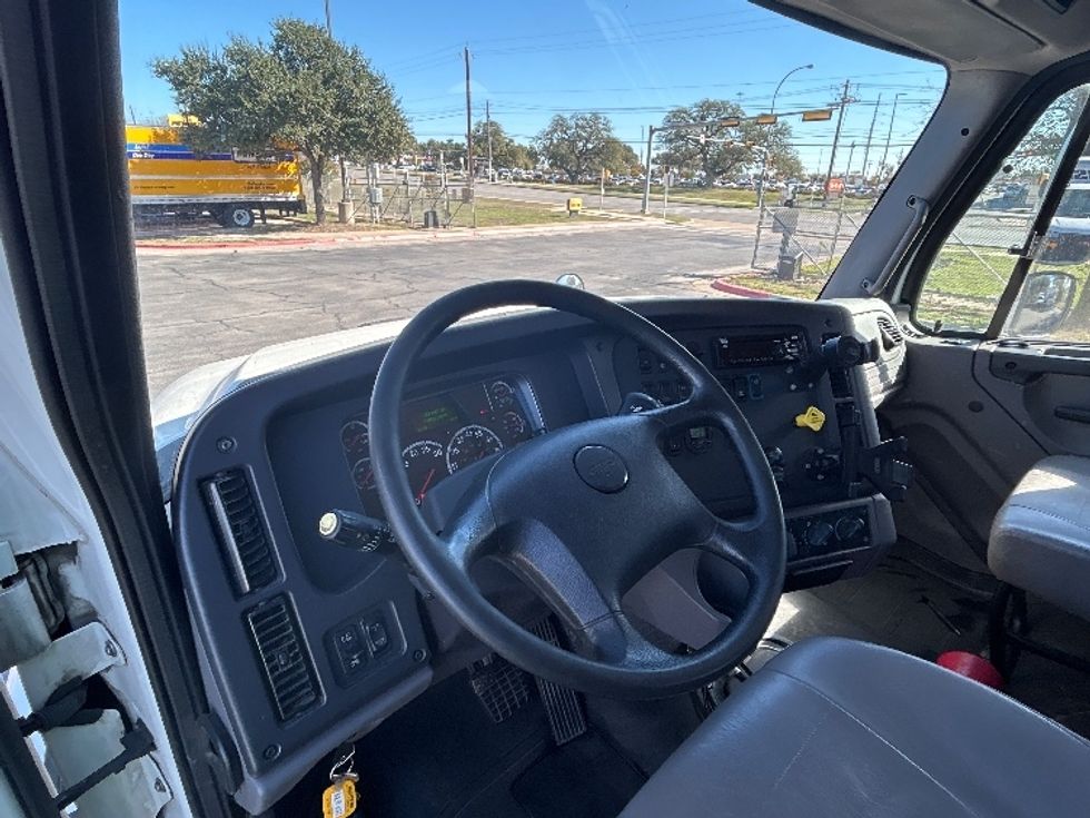 Flatbed Truck-Light and Medium Duty Trucks-Freightliner-2020-114SD-Austin-TX-168,520\n\t\tmiles-$ 113,750 - Image 13