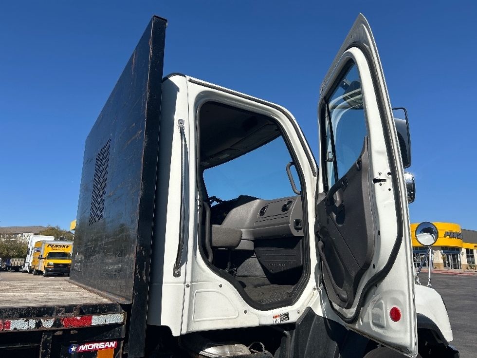Flatbed Truck-Light and Medium Duty Trucks-Freightliner-2020-114SD-Austin-TX-168,520\n\t\tmiles-$ 113,750 - Image 16