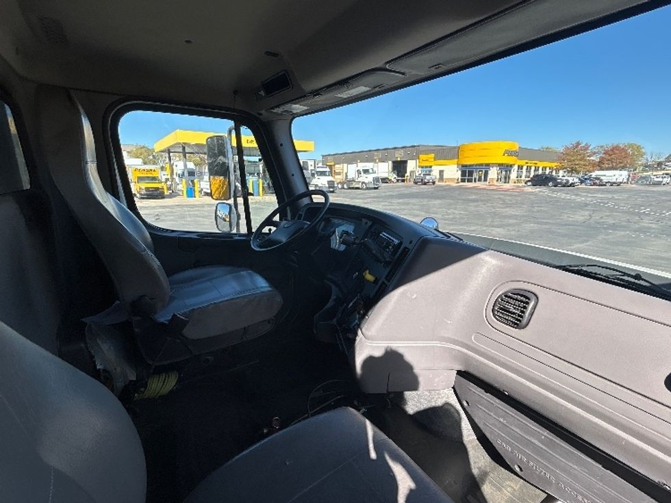 Flatbed Truck-Light and Medium Duty Trucks-Freightliner-2020-114SD-Austin-TX-168,520\n\t\tmiles-$ 113,750 - Image 18