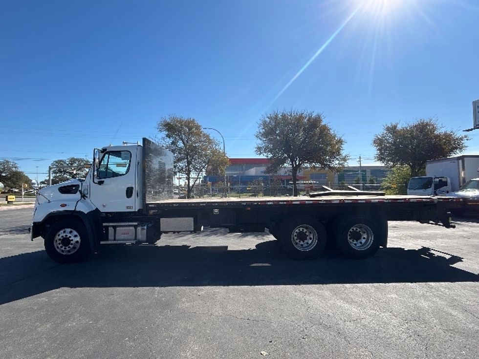 Flatbed Truck-Light and Medium Duty Trucks-Freightliner-2020-114SD-Austin-TX-168,520\n\t\tmiles-$ 113,750 - Image 4