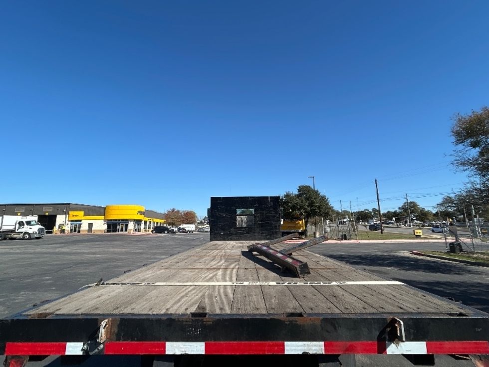 Flatbed Truck-Light and Medium Duty Trucks-Freightliner-2020-114SD-Austin-TX-168,520\n\t\tmiles-$ 113,750 - Image 8