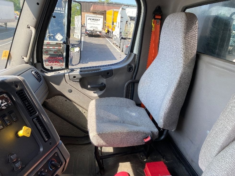 Flatbed Truck-Light and Medium Duty Trucks-Freightliner-2020-114SD-Binghamton-NY-189,559\n\t\tmiles-$ 126,750 - Image 12